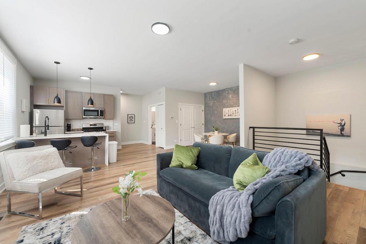 2 Bed & 3 Bath Chicago Condo Ngoại thất bức ảnh