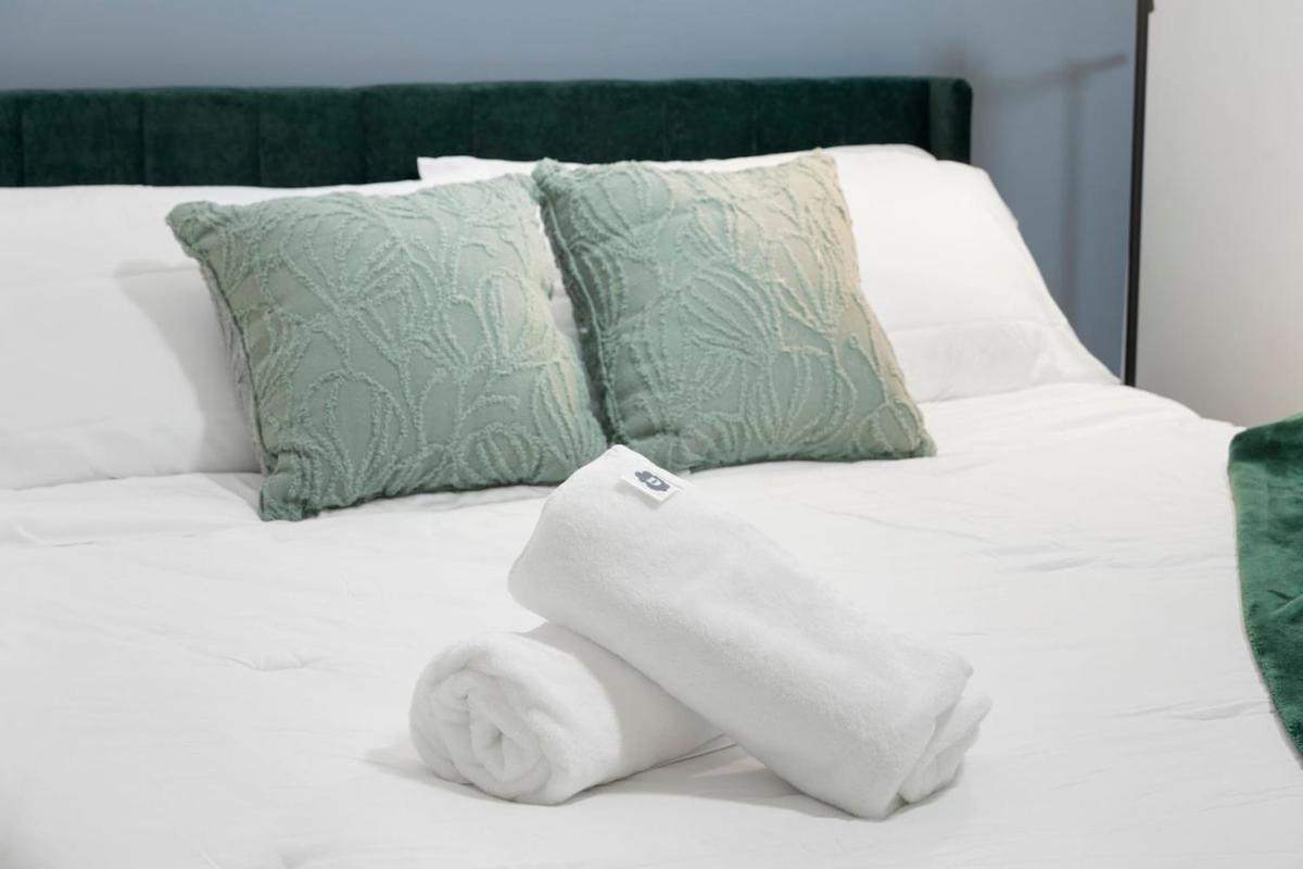 2 Bed & 3 Bath Chicago Condo Ngoại thất bức ảnh